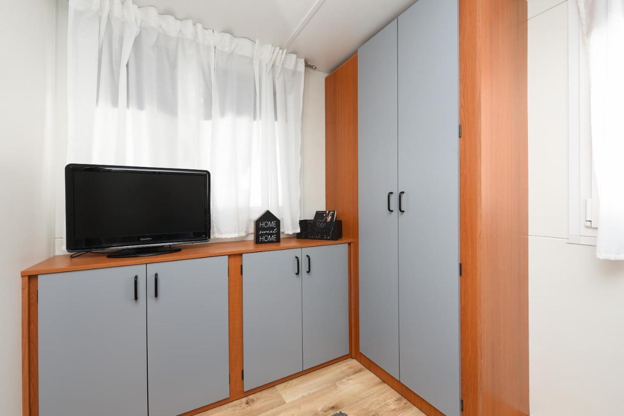 Mia Mobile Home With Jacuzzi Ždrelac Esterno foto